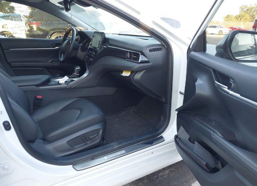 Photo 5 of 2023 Toyota Camry XLE HYBRID (VIN 4T1F31AK5PU615312)