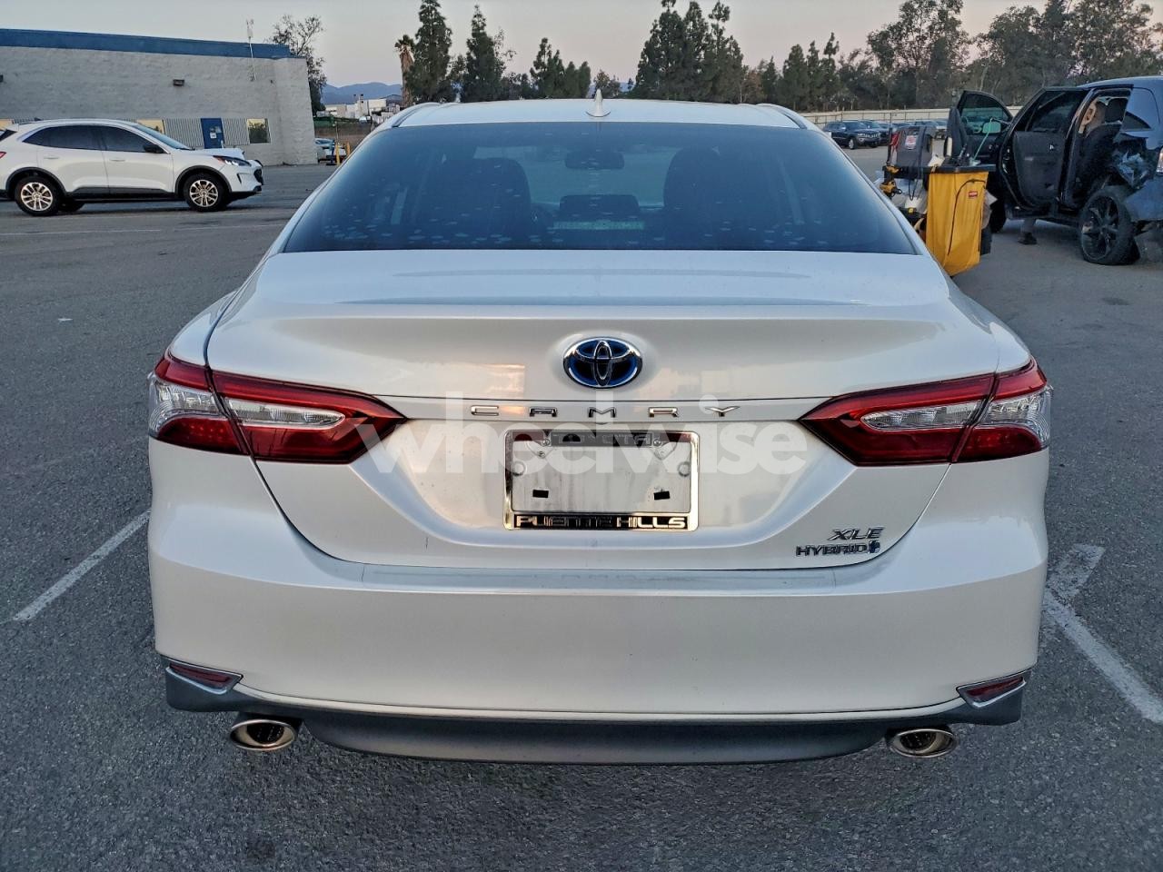 Photo 6 of 2020 TOYOTA CAMRY XLE (VIN 4T1F31AK6LU531459)