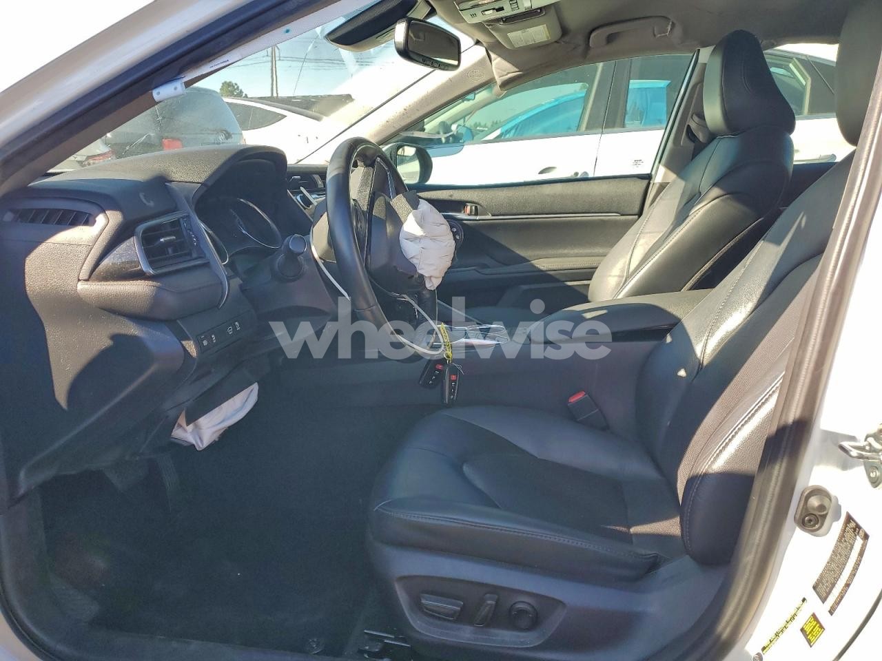 Photo 7 of 2020 TOYOTA CAMRY XLE (VIN 4T1F31AK6LU531459)