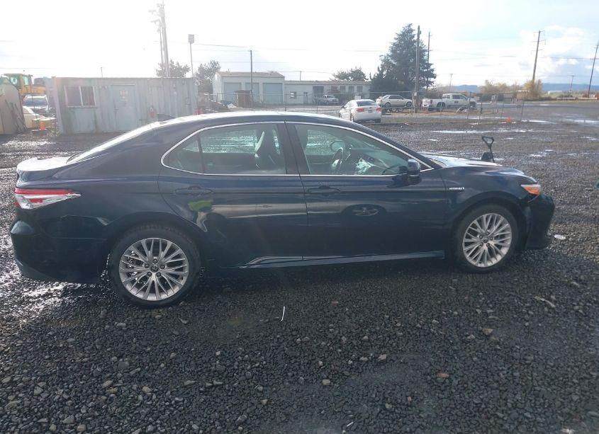 Photo 13 of 2020 Toyota Camry XLE HYBRID (VIN 4T1F31AK6LU532255)
