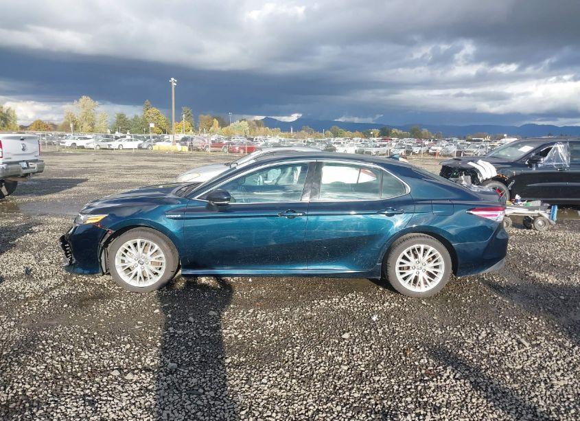 Photo 14 of 2020 Toyota Camry XLE HYBRID (VIN 4T1F31AK6LU532255)