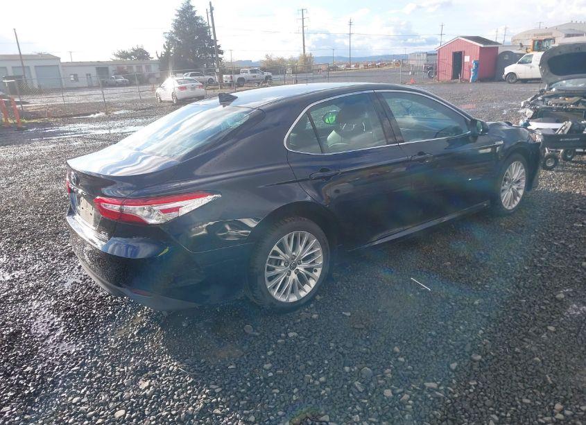 Photo 4 of 2020 Toyota Camry XLE HYBRID (VIN 4T1F31AK6LU532255)