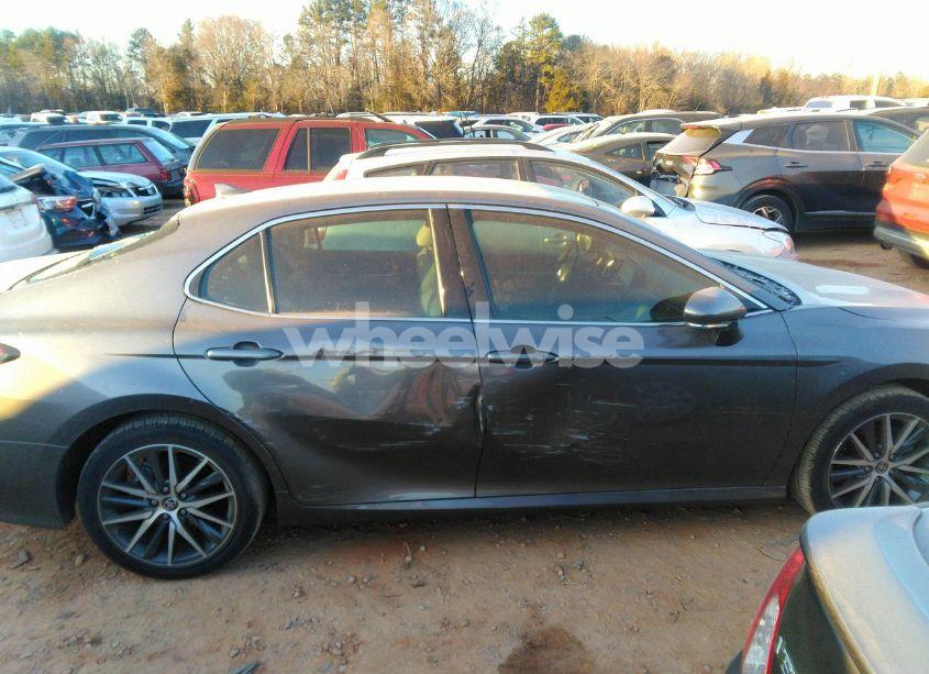 Photo 13 of 2023 Toyota Camry XLE HYBRID (VIN 4T1F31AK6PU610037)