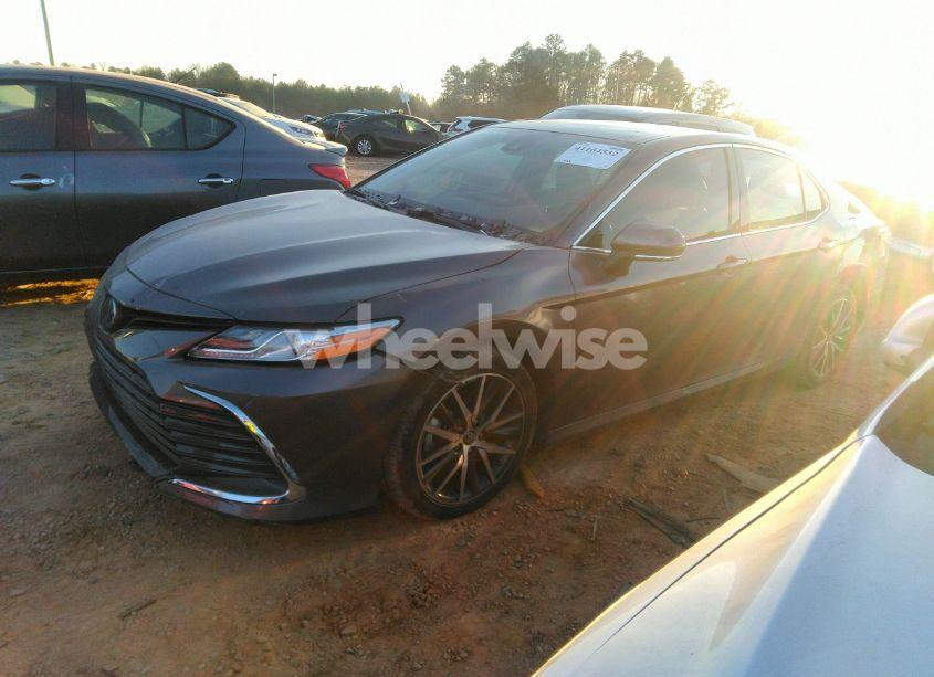Photo 2 of 2023 Toyota Camry XLE HYBRID (VIN 4T1F31AK6PU610037)