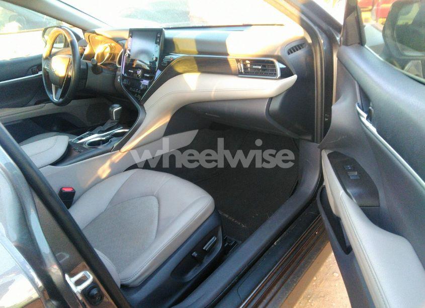 Photo 5 of 2023 Toyota Camry XLE HYBRID (VIN 4T1F31AK6PU610037)