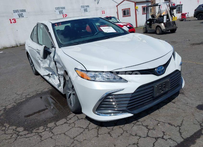 2023 Toyota Camry XLE HYBRID (VIN 4T1F31AK6PU615593) main photo