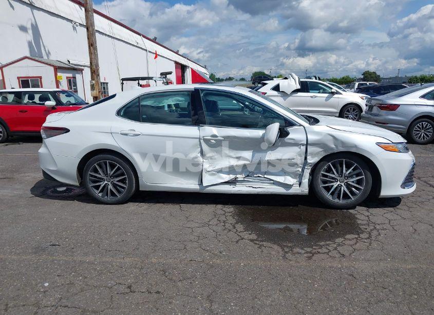 Photo 13 of 2023 Toyota Camry XLE HYBRID (VIN 4T1F31AK6PU615593)