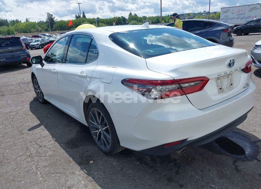 Photo 3 of 2023 Toyota Camry XLE HYBRID (VIN 4T1F31AK6PU615593)