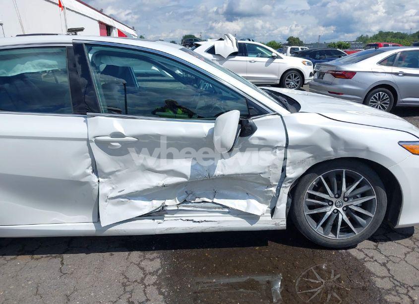 Photo 6 of 2023 Toyota Camry XLE HYBRID (VIN 4T1F31AK6PU615593)