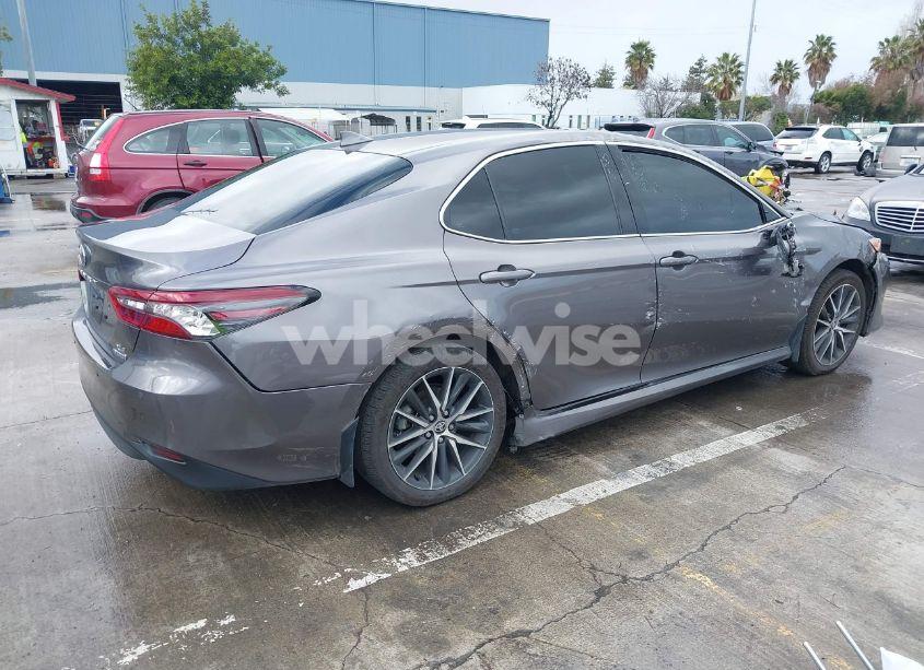 Photo 4 of 2024 Toyota Camry HYBRID XLE (VIN 4T1F31AK7RU064271)