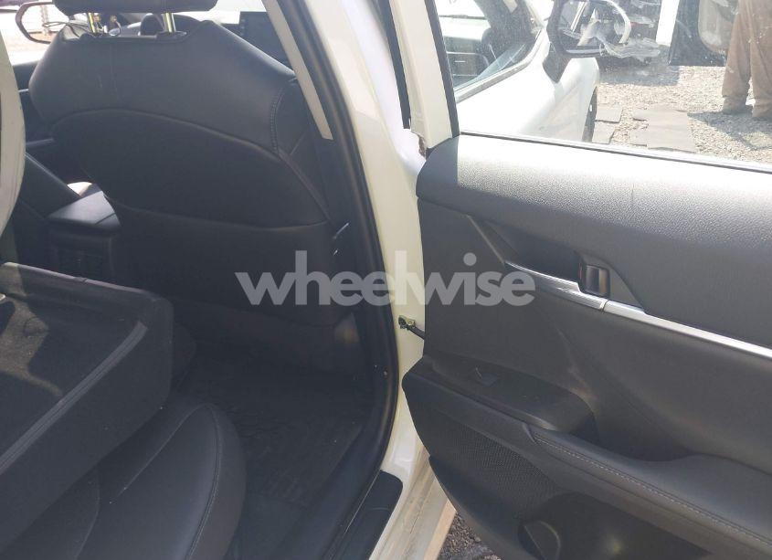 Photo 8 of 2022 Toyota Camry XLE HYBRID (VIN 4T1F31AK8NU574042)