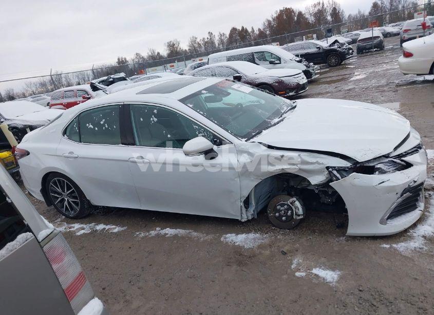 Photo 14 of 2022 Toyota Camry XLE HYBRID (VIN 4T1F31AK8NU575434)