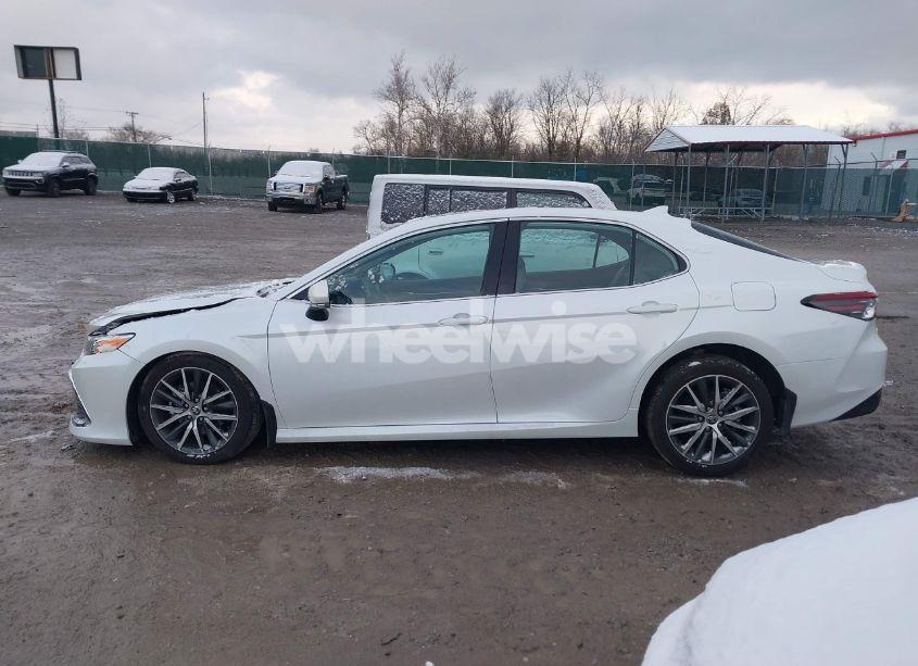 Photo 15 of 2022 Toyota Camry XLE HYBRID (VIN 4T1F31AK8NU575434)