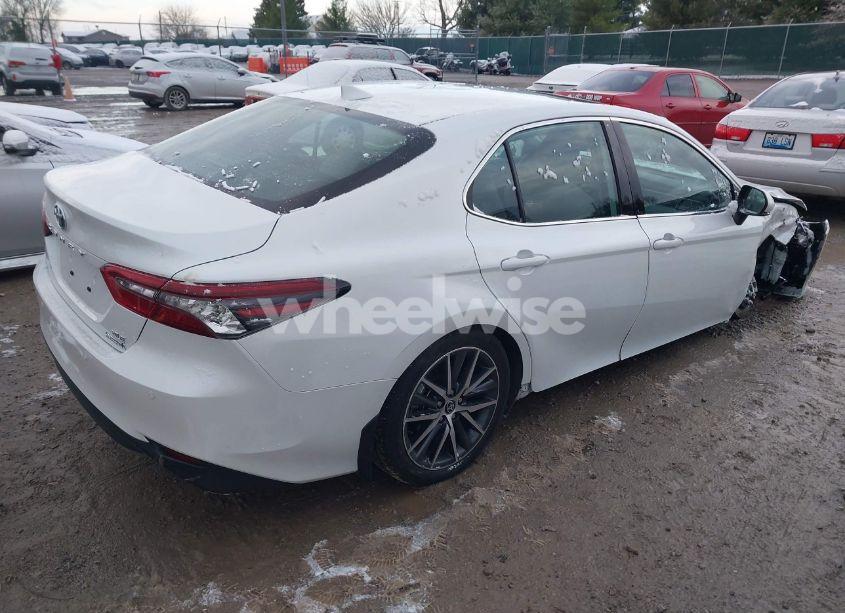 Photo 4 of 2022 Toyota Camry XLE HYBRID (VIN 4T1F31AK8NU575434)