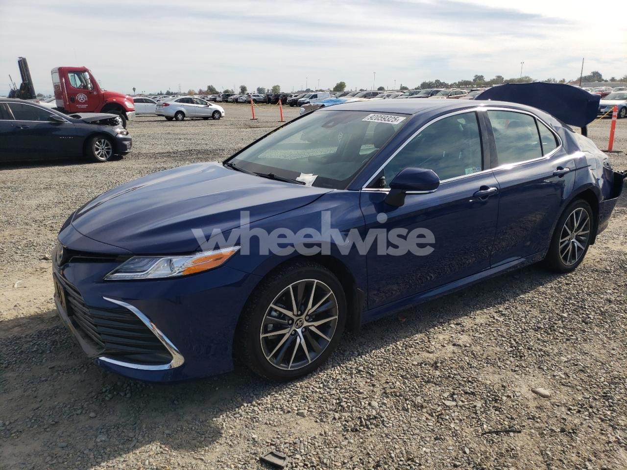 2024 TOYOTA CAMRY XLE (VIN 4T1F31AK8RU063095) main photo