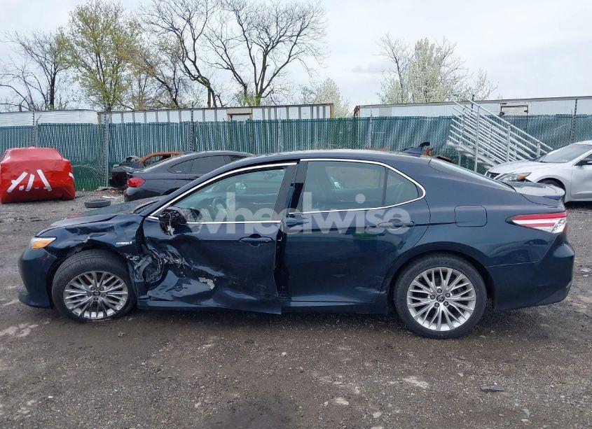 Photo 15 of 2020 Toyota Camry XLE HYBRID (VIN 4T1F31AK9LU522013)