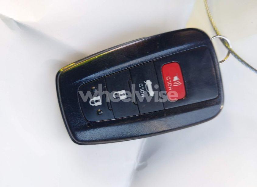 Photo 11 of 2021 Toyota Camry XLE HYBRID (VIN 4T1F31AK9MU560049)