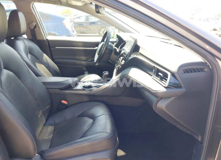 Photo 5 of 2021 Toyota Camry XLE HYBRID (VIN 4T1F31AK9MU560049)