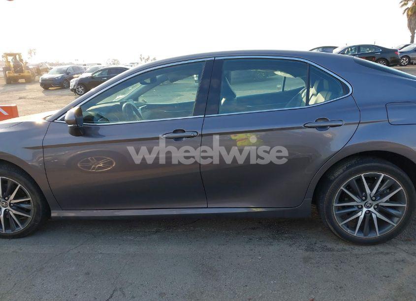 Photo 13 of 2022 Toyota Camry XLE HYBRID (VIN 4T1F31AK9NU577449)