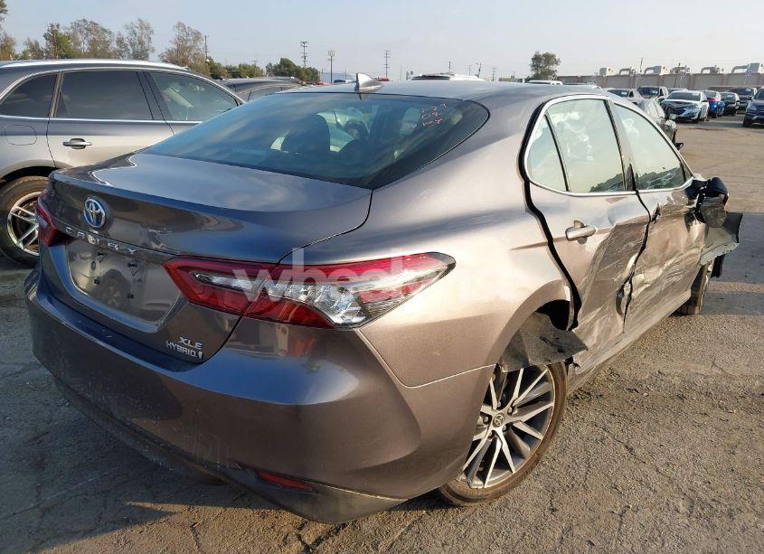 Photo 4 of 2022 Toyota Camry XLE HYBRID (VIN 4T1F31AK9NU577449)
