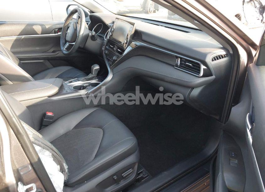 Photo 5 of 2022 Toyota Camry XLE HYBRID (VIN 4T1F31AK9NU577449)