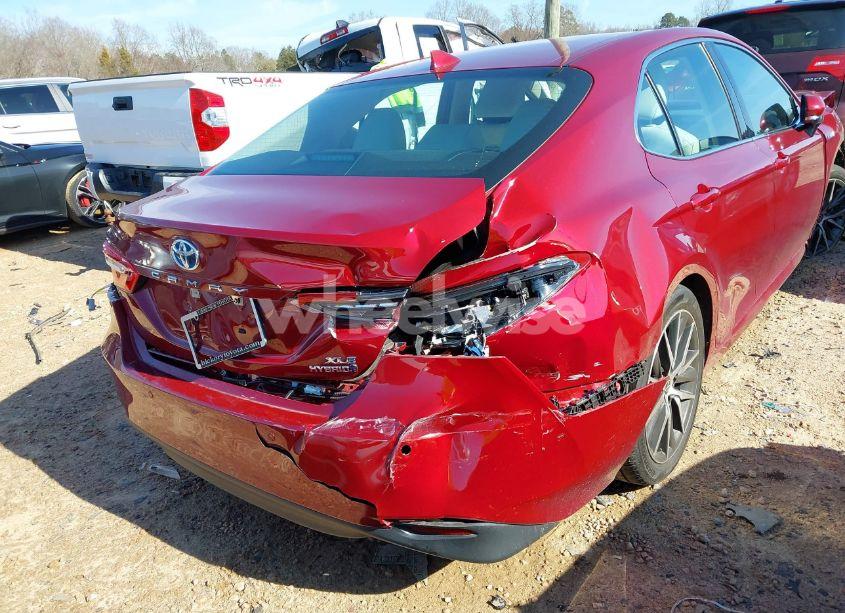 Photo 18 of 2021 Toyota Camry XLE (VIN 4T1F31AKXMU031774)