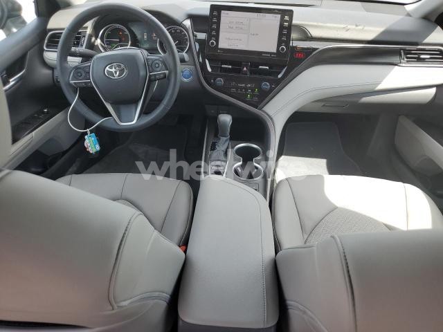 2024 TOYOTA CAMRY XLE (VIN 4T1F31AKXRU626390) main photo