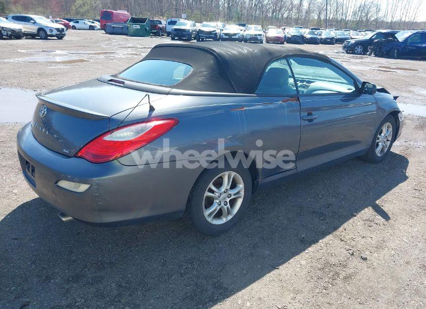 Photo 4 of 2007 Toyota Camry SOLARA SE (VIN 4T1FA38P07U113097)