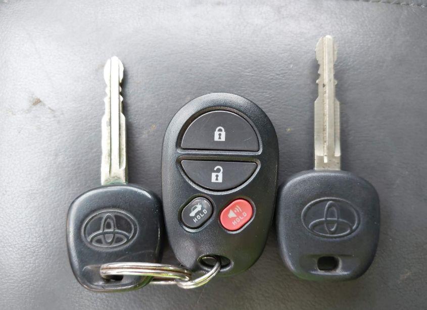 Photo 11 of 2008 Toyota Camry SOLARA SLE (VIN 4T1FA38P58U151605)