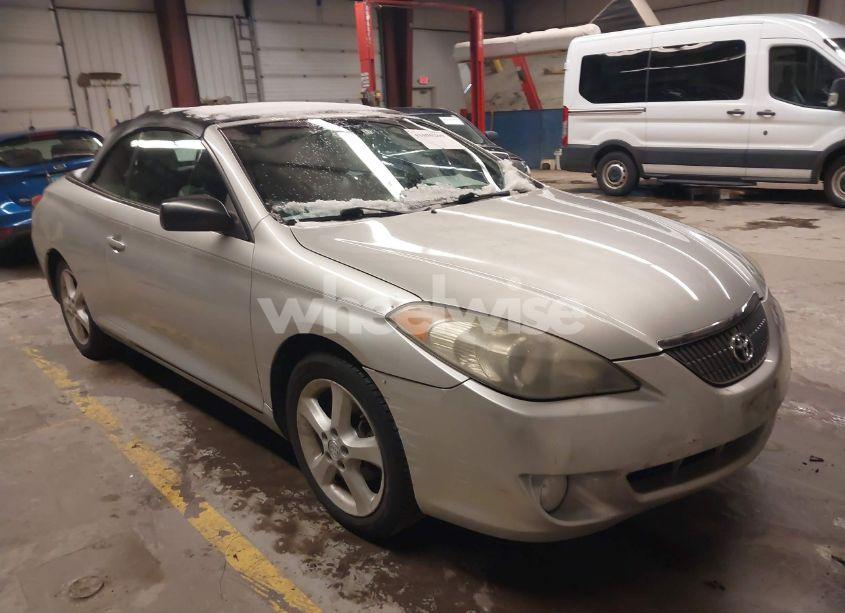 2005 Toyota Camry SOLARA SLE (VIN 4T1FA38P75U061237) main photo