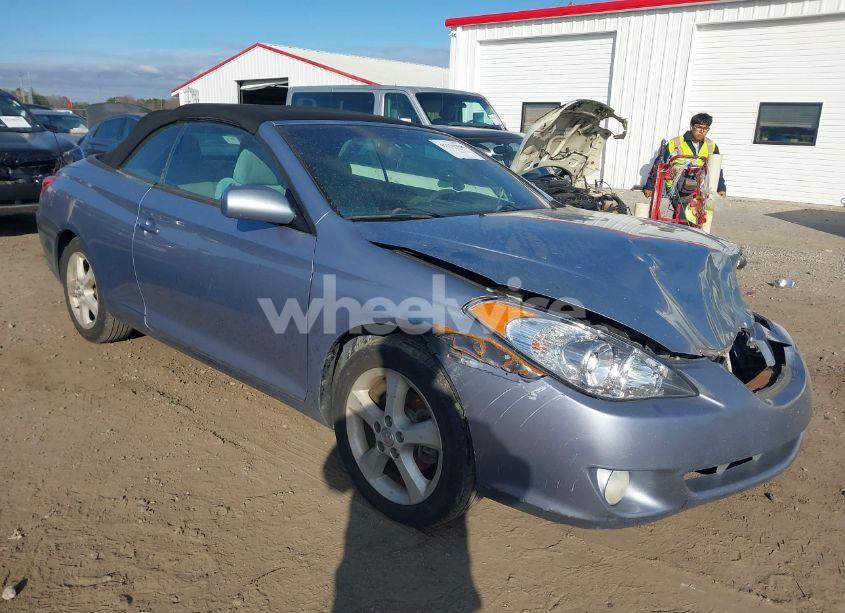 2004 Toyota Camry SOLARA SE (VIN 4T1FA38P84U033042) main photo