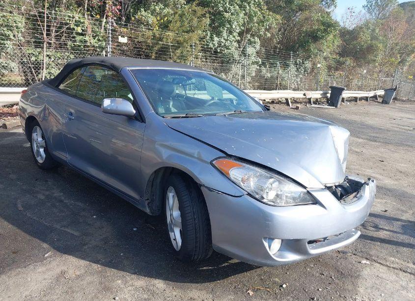 2004 Toyota Camry SOLARA SLE (VIN 4T1FA38PX4U034709) main photo