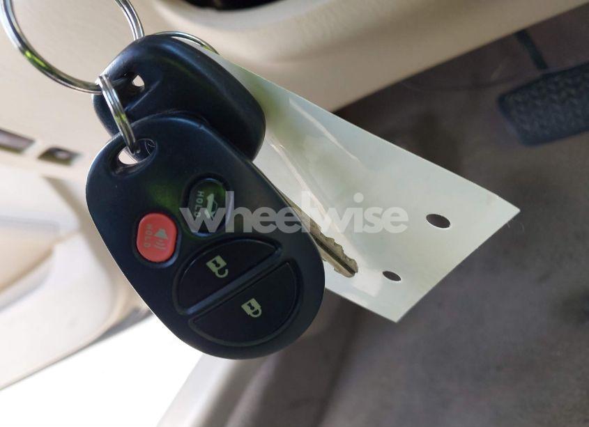 Photo 11 of 2007 Toyota Camry SOLARA SLE (VIN 4T1FA38PX7U109994)