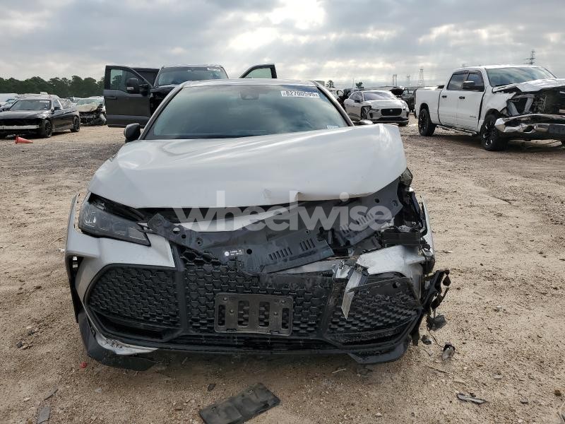 Photo 13 of 2020 TOYOTA AVALON XSE N/A (VIN 4T1FZ1FB7LU051213)