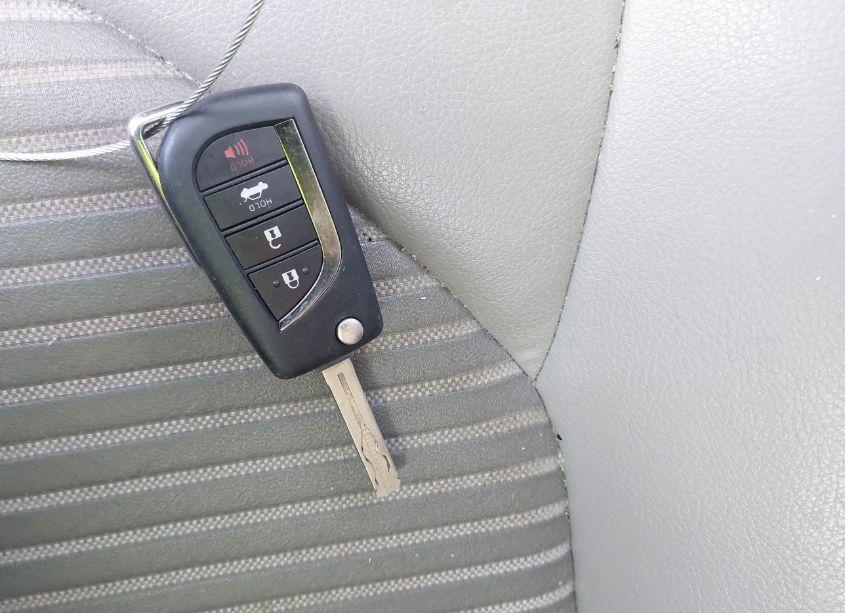 Photo 11 of 2020 Toyota Camry SE (VIN 4T1G11AK0LU306402)