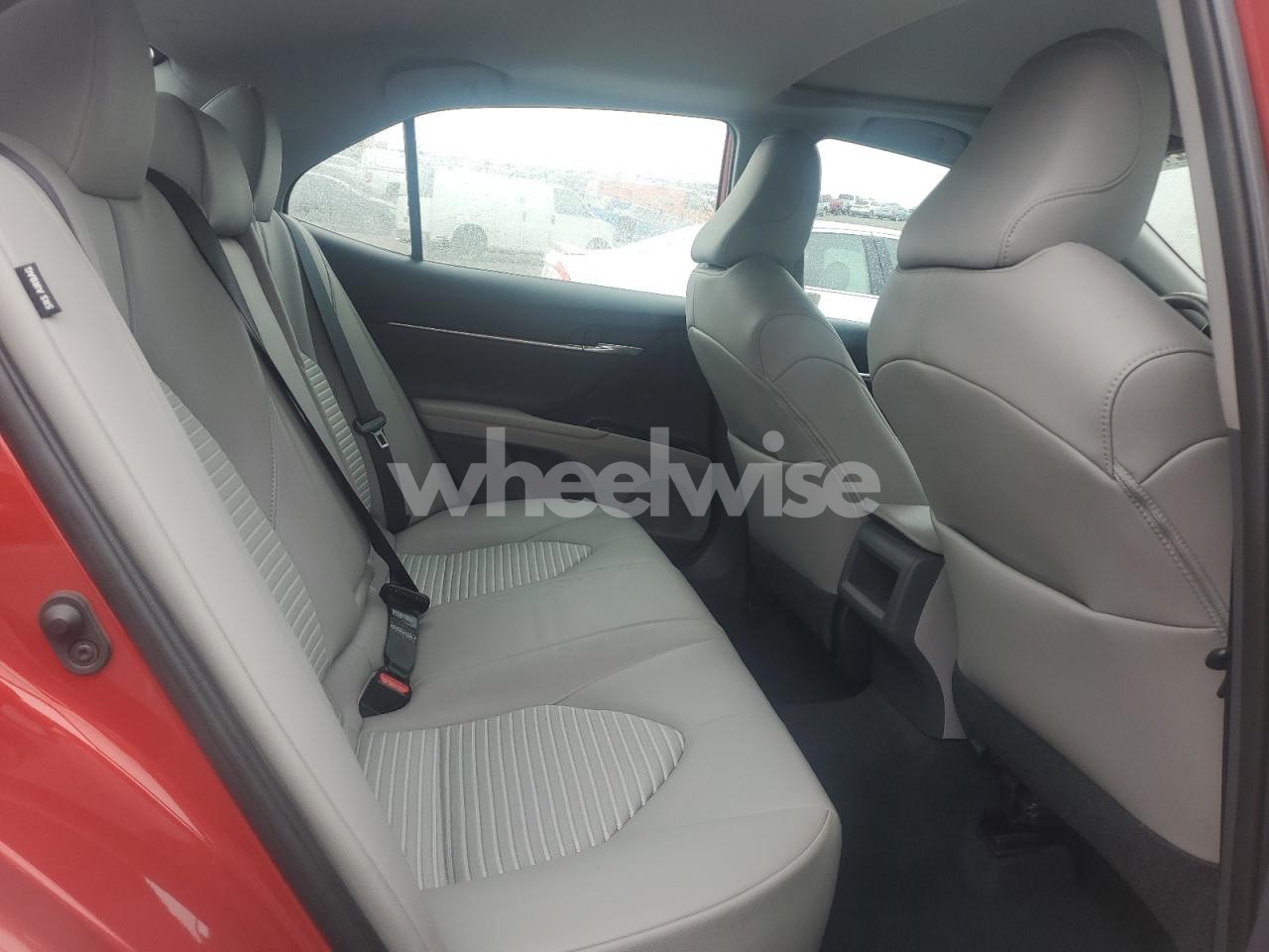 Photo 10 of 2020 TOYOTA CAMRY SE (VIN 4T1G11AK0LU311695)