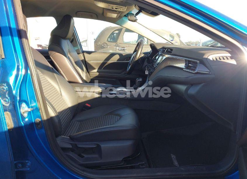 Photo 5 of 2020 Toyota Camry SE (VIN 4T1G11AK0LU315021)