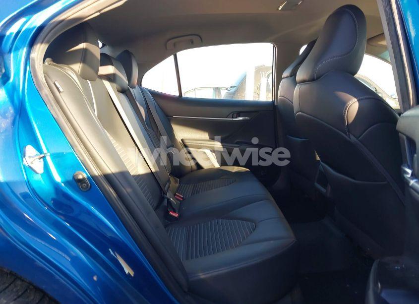 Photo 8 of 2020 Toyota Camry SE (VIN 4T1G11AK0LU315021)