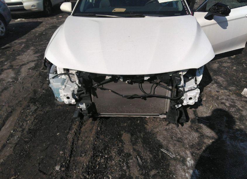 Photo 6 of 2020 Toyota Camry SE (VIN 4T1G11AK0LU327458)