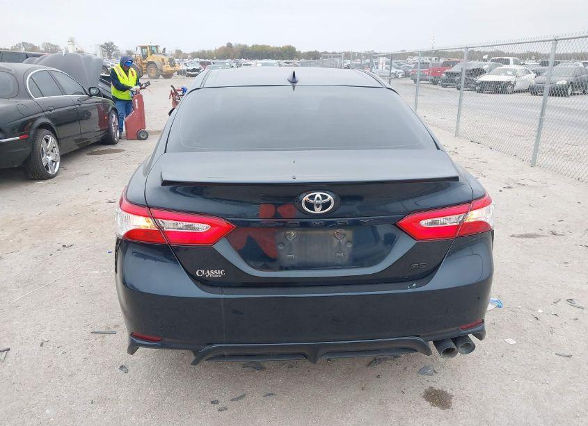 Photo 17 of 2020 Toyota Camry SE (VIN 4T1G11AK0LU331266)