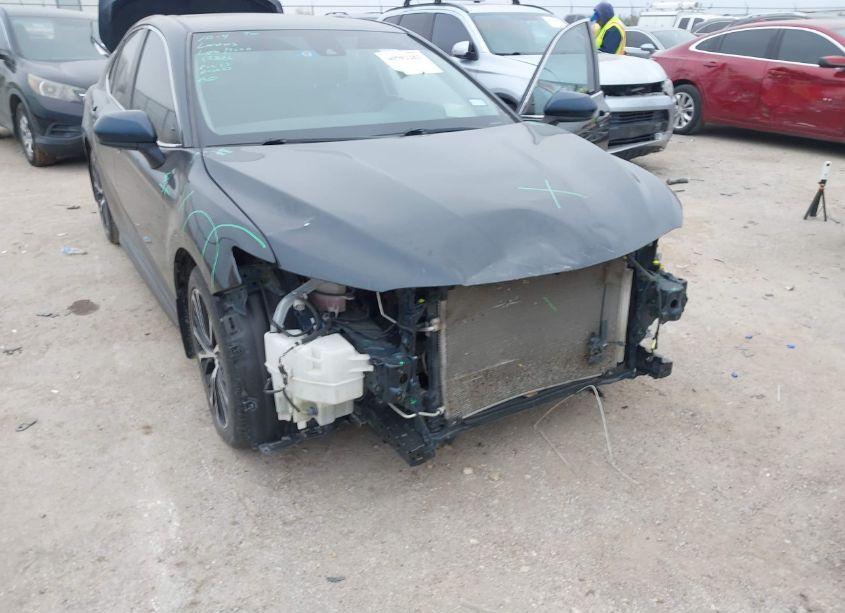 Photo 6 of 2020 Toyota Camry SE (VIN 4T1G11AK0LU331266)