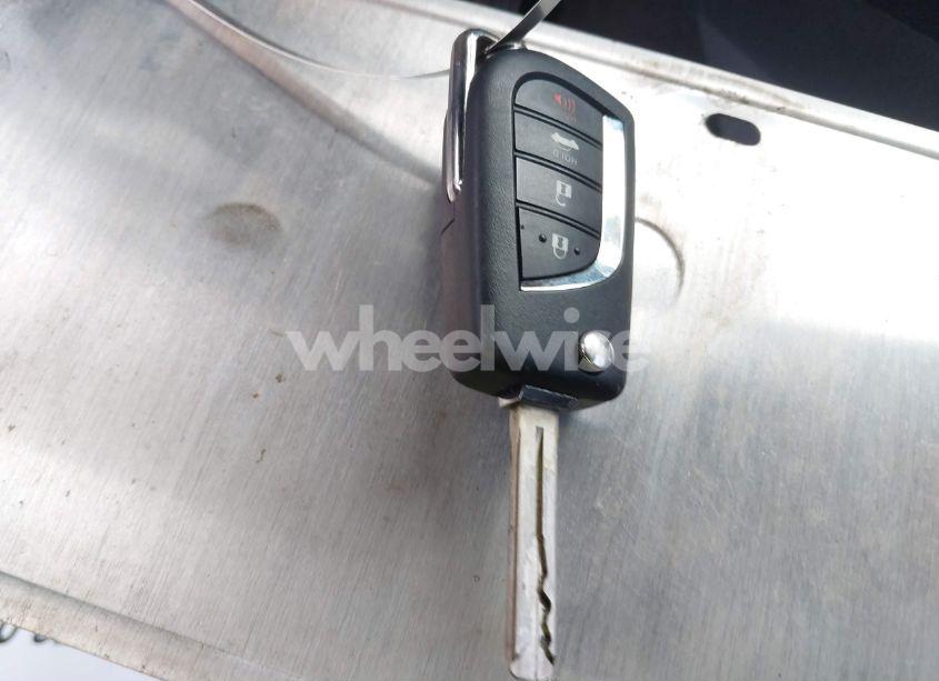 Photo 11 of 2020 Toyota Camry SE (VIN 4T1G11AK0LU333003)