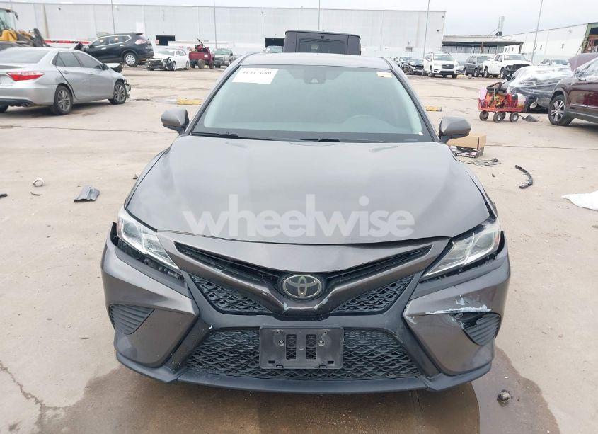 Photo 12 of 2020 Toyota Camry SE (VIN 4T1G11AK0LU333003)