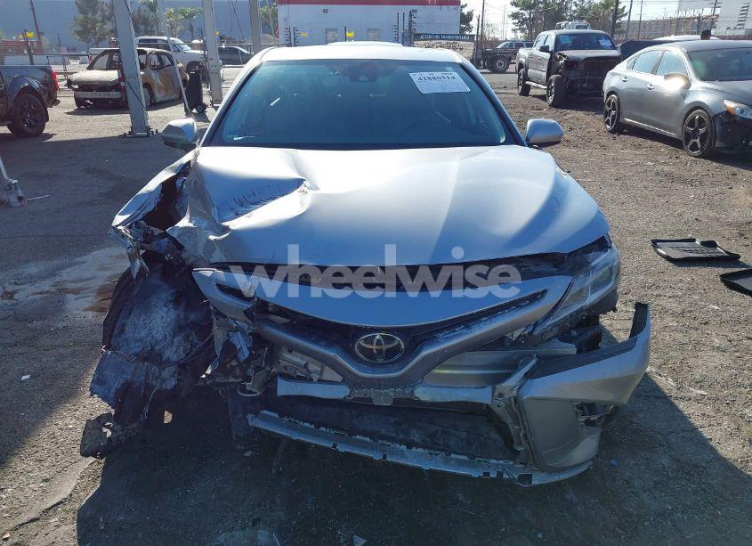 Photo 6 of 2020 Toyota Camry SE (VIN 4T1G11AK0LU365532)