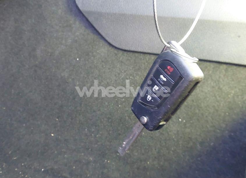 Photo 11 of 2020 Toyota Camry SE (VIN 4T1G11AK0LU401154)