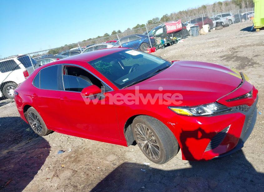 Photo 13 of 2020 Toyota Camry SE (VIN 4T1G11AK0LU401154)