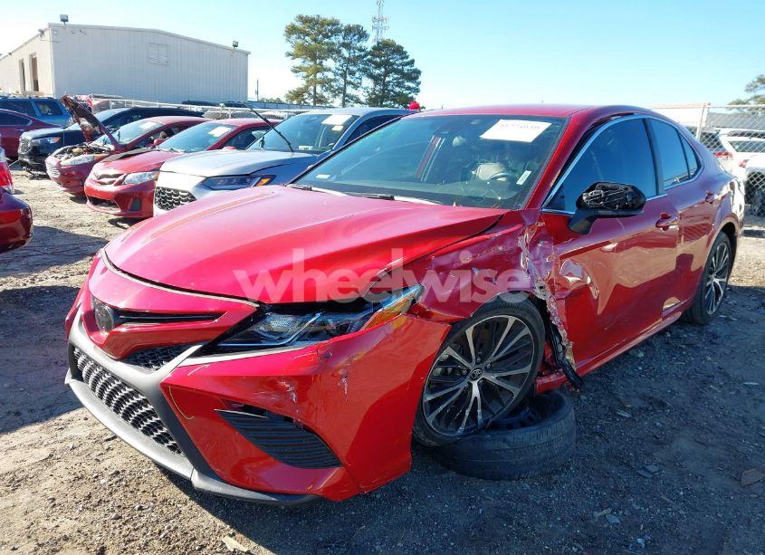 Photo 6 of 2020 Toyota Camry SE (VIN 4T1G11AK0LU401154)