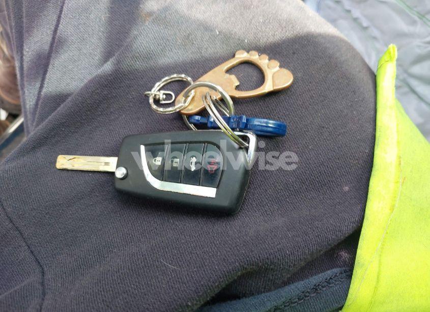 Photo 11 of 2020 Toyota Camry SE (VIN 4T1G11AK0LU873578)