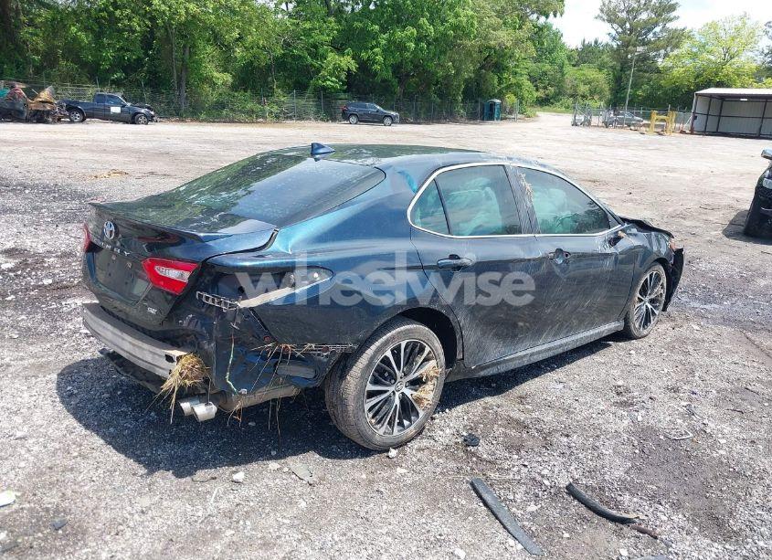 Photo 4 of 2020 Toyota Camry SE (VIN 4T1G11AK0LU873578)