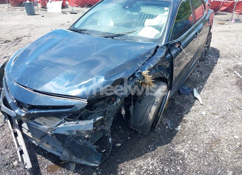 Photo 6 of 2020 Toyota Camry SE (VIN 4T1G11AK0LU873578)